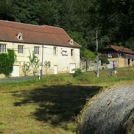 Le Village Des Glycines Carsac-Aillac Exteriör bild