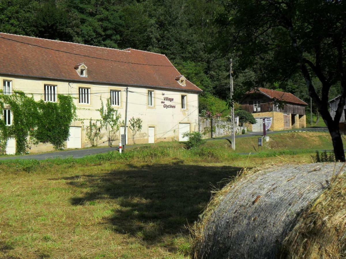 Le Village Des Glycines Carsac-Aillac Exteriör bild